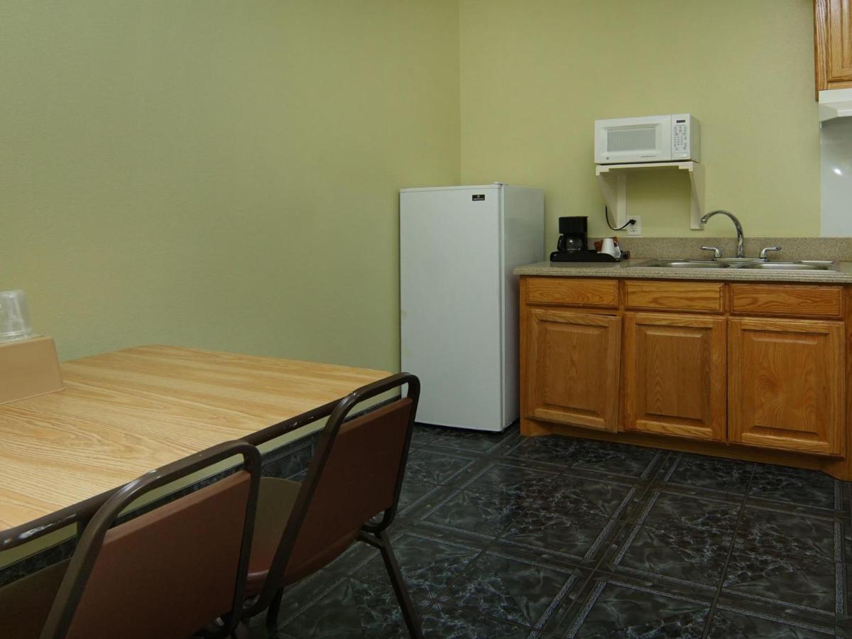 Quality One Motel Weatherford Exterior photo
