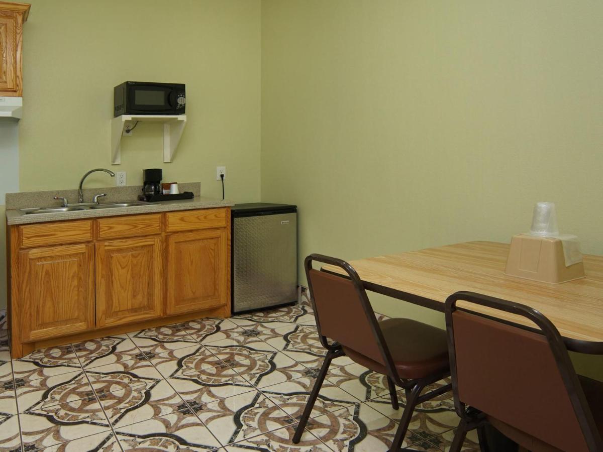 Quality One Motel Weatherford Exterior photo